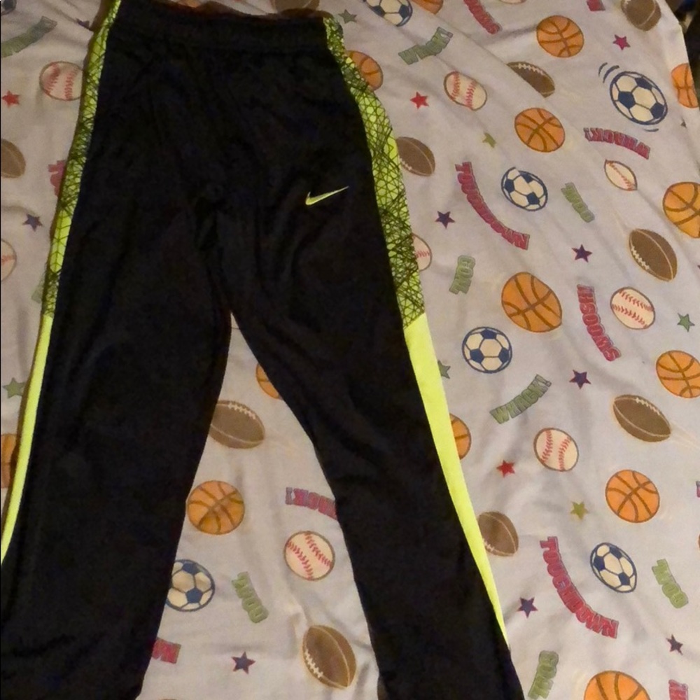Nike dri-fit athletic pants